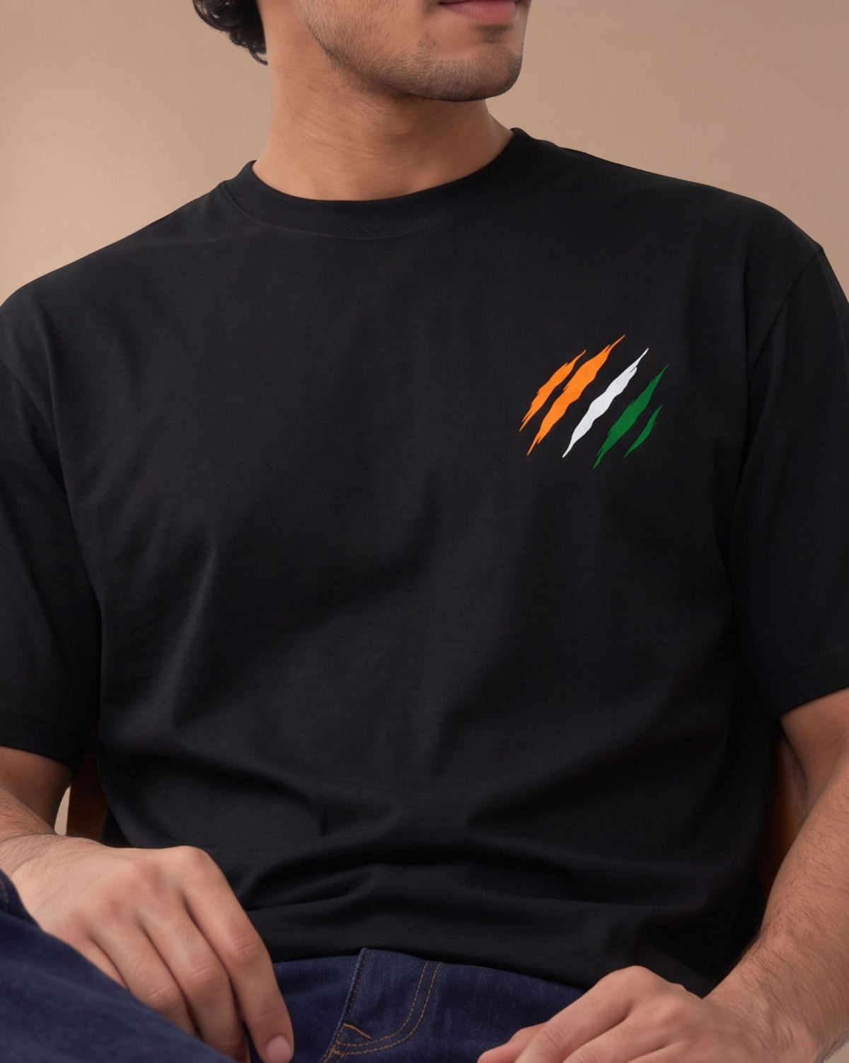 Tiger-Paw-Men-Crew-Neck-Black-Img-5